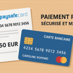 Carte prépayée et carte bancaire avec nom fictif Caroline Dupond posées sur une table en bois, illustrant un paiement PSC en ligne sécurisé